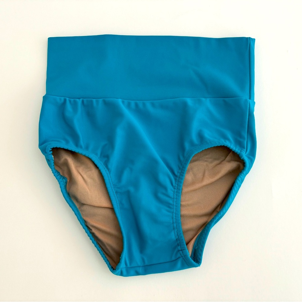 22 Couture Hazel Briefs size 8